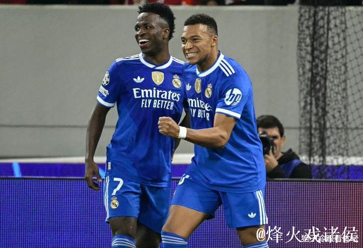 欧冠之夜：利物浦1-4崩盘 姆巴佩大四喜皇马4-3